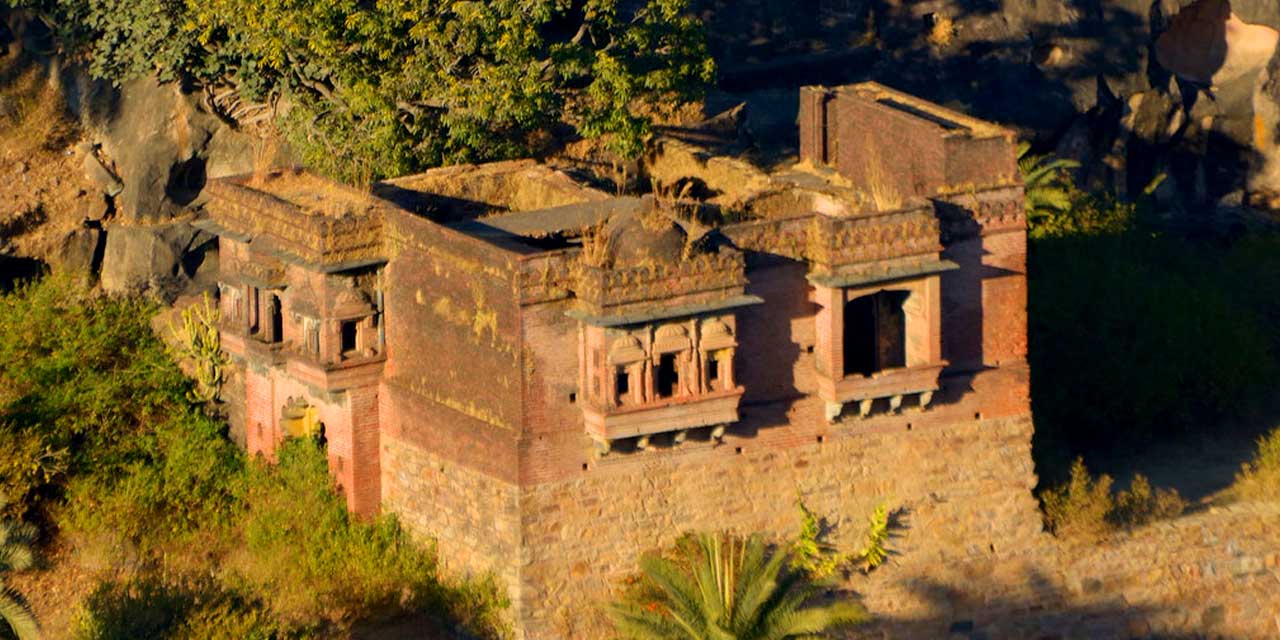 1687966070achalgarh-fort-mount-abu-tourism-entry-fee-timings-holidays-reviews-header